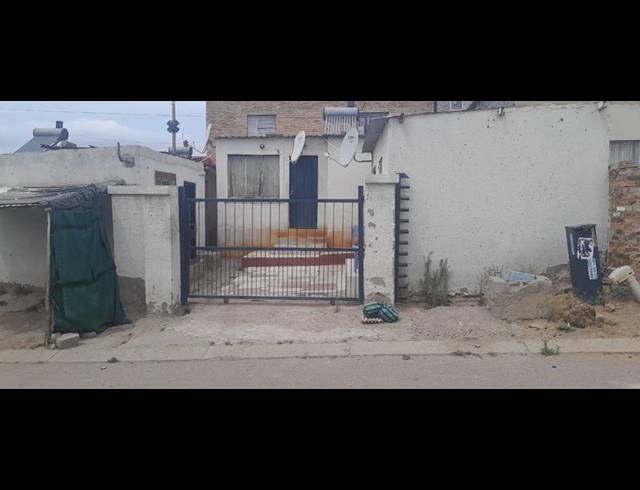 2 BEDROOM HOUSE FOR SALE IN OLIEVENHOUTBOSCH